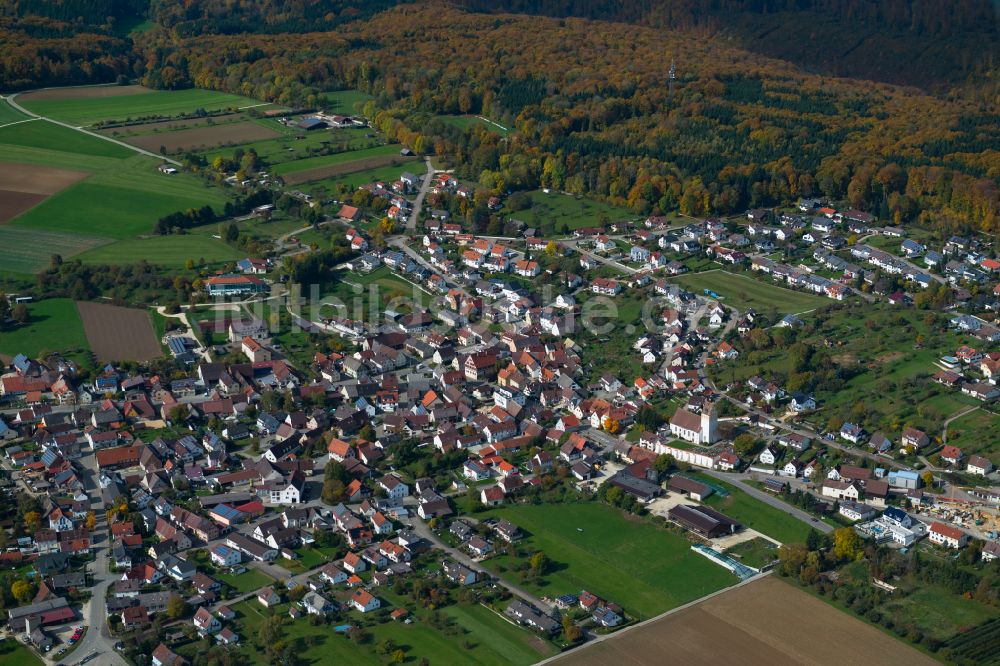 Luftbild Altheim (Alb) - Stadtrand mit landwirtschaftlichen Feldern in Altheim (Alb) im Bundesland Baden-Württemberg, Deutschland