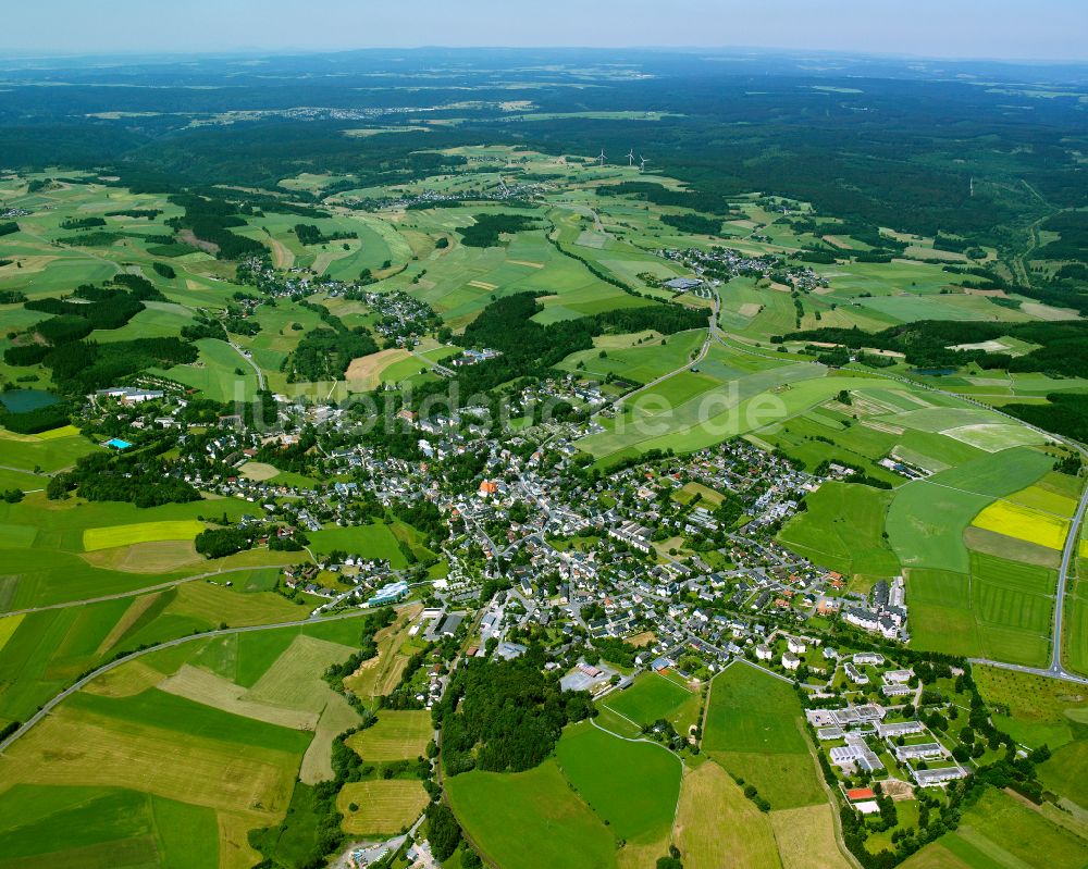 Luftaufnahme Bad Steben - Stadtrand mit landwirtschaftlichen Feldern in Bad Steben im Bundesland Bayern, Deutschland