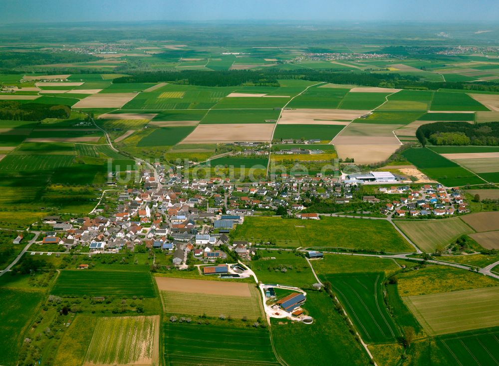 Ballendorf von oben - Stadtrand mit landwirtschaftlichen Feldern in Ballendorf im Bundesland Baden-Württemberg, Deutschland