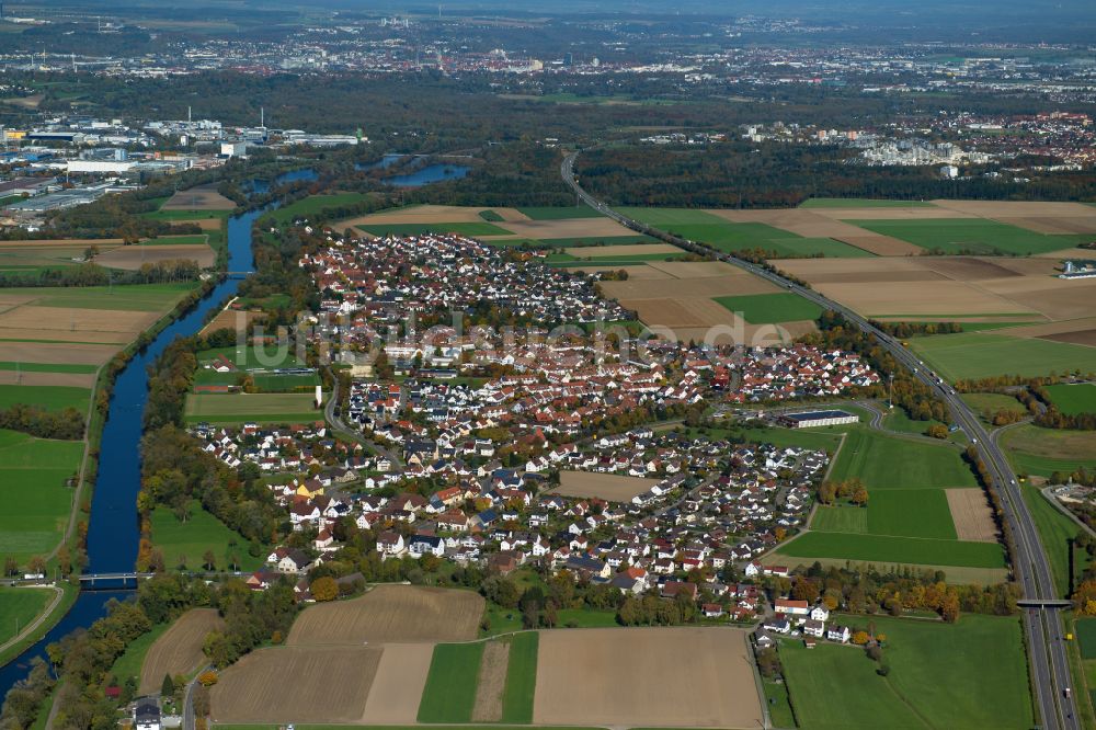 Luftbild Donaustetten - Stadtrand mit landwirtschaftlichen Feldern in Donaustetten im Bundesland Baden-Württemberg, Deutschland