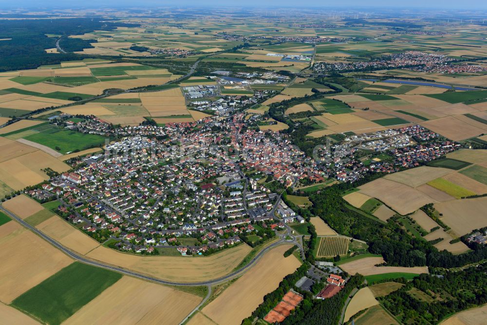 Luftbild Estenfeld - Stadtrand mit landwirtschaftlichen Feldern in Estenfeld im Bundesland Bayern, Deutschland