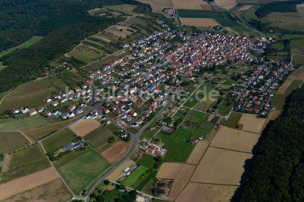 Greußenheim aus der Vogelperspektive: Stadtrand mit landwirtschaftlichen Feldern in Greußenheim im Bundesland Bayern, Deutschland