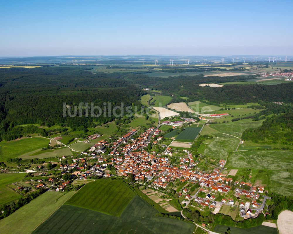 Großbartloff von oben - Stadtrand mit landwirtschaftlichen Feldern in Großbartloff im Bundesland Thüringen, Deutschland