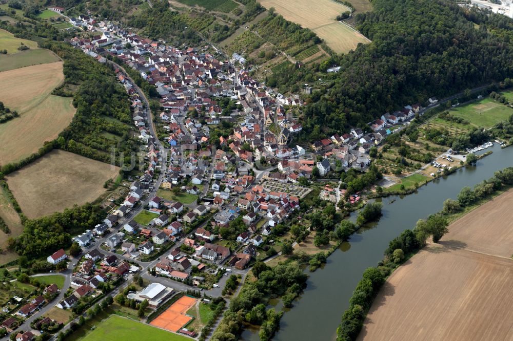 Luftaufnahme Laudenbach - Stadtrand mit landwirtschaftlichen Feldern in Laudenbach im Bundesland Bayern, Deutschland