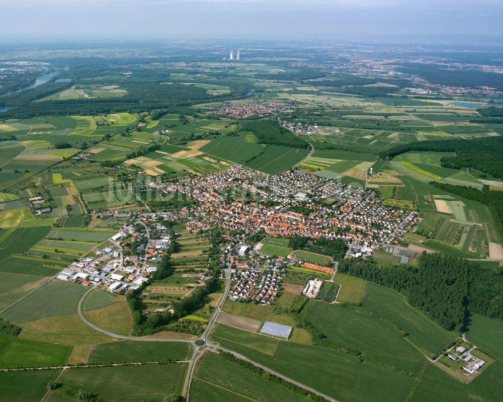Luftbild Liedolsheim - Stadtrand mit landwirtschaftlichen Feldern in Liedolsheim im Bundesland Baden-Württemberg, Deutschland