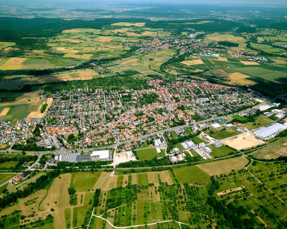 Luftaufnahme Nehren - Stadtrand mit landwirtschaftlichen Feldern in Nehren im Bundesland Baden-Württemberg, Deutschland