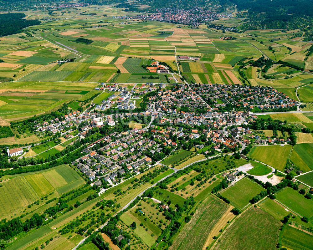 Luftaufnahme Poltringen - Stadtrand mit landwirtschaftlichen Feldern in Poltringen im Bundesland Baden-Württemberg, Deutschland