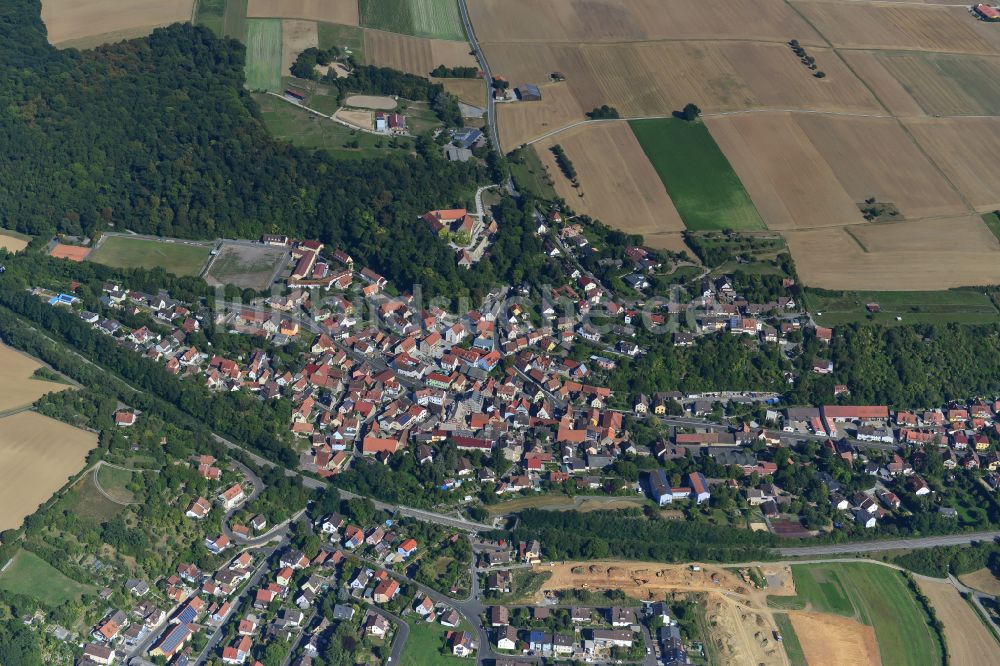 Luftaufnahme Reichenberg - Stadtrand mit landwirtschaftlichen Feldern in Reichenberg im Bundesland Bayern, Deutschland