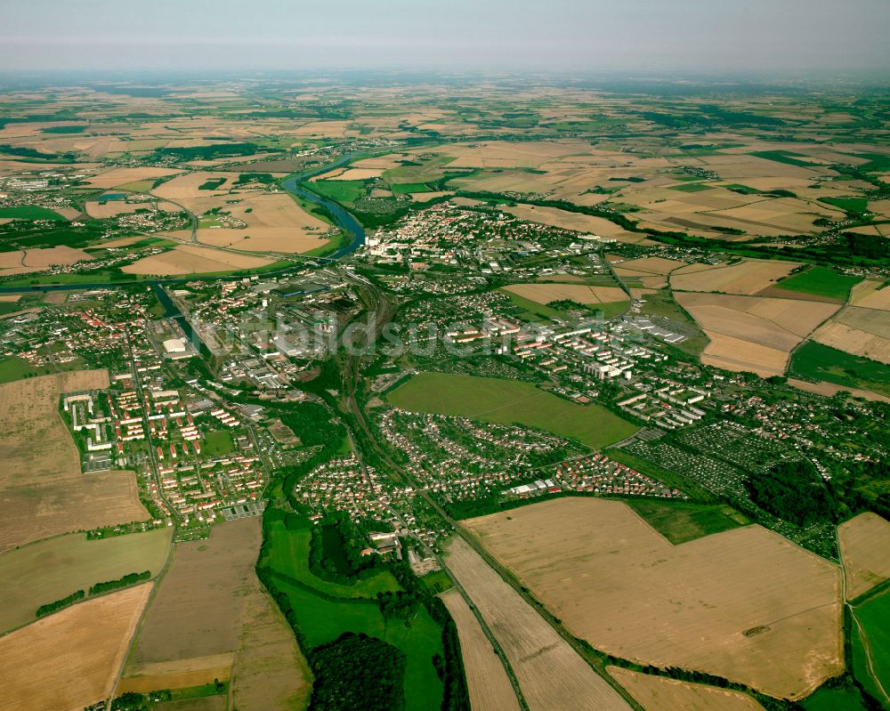 Luftaufnahme Riesa - Stadtrand mit landwirtschaftlichen Feldern in Riesa im Bundesland Sachsen, Deutschland
