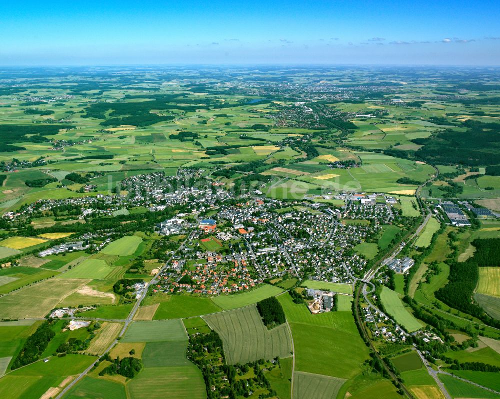 Luftbild Schwarzenbach an der Saale - Stadtrand mit landwirtschaftlichen Feldern in Schwarzenbach an der Saale im Bundesland Bayern, Deutschland