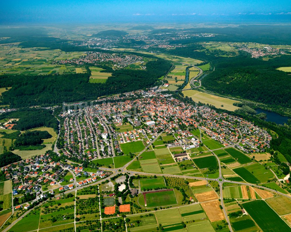 Sickenhausen von oben - Stadtrand mit landwirtschaftlichen Feldern in Sickenhausen im Bundesland Baden-Württemberg, Deutschland