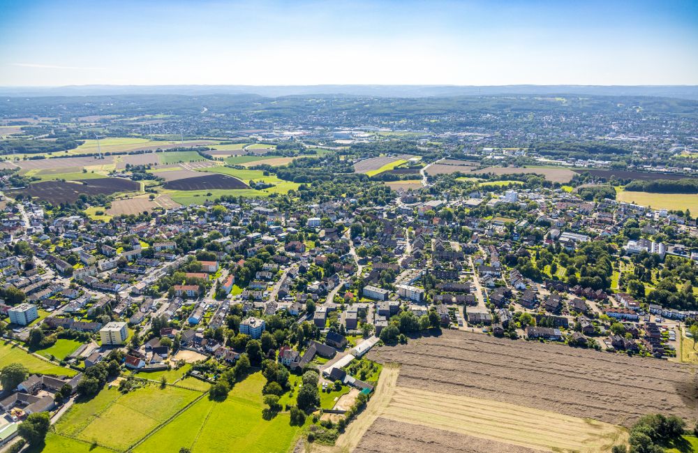 Stockum aus der Vogelperspektive: Stadtrand mit landwirtschaftlichen Feldern in Stockum im Bundesland Nordrhein-Westfalen, Deutschland