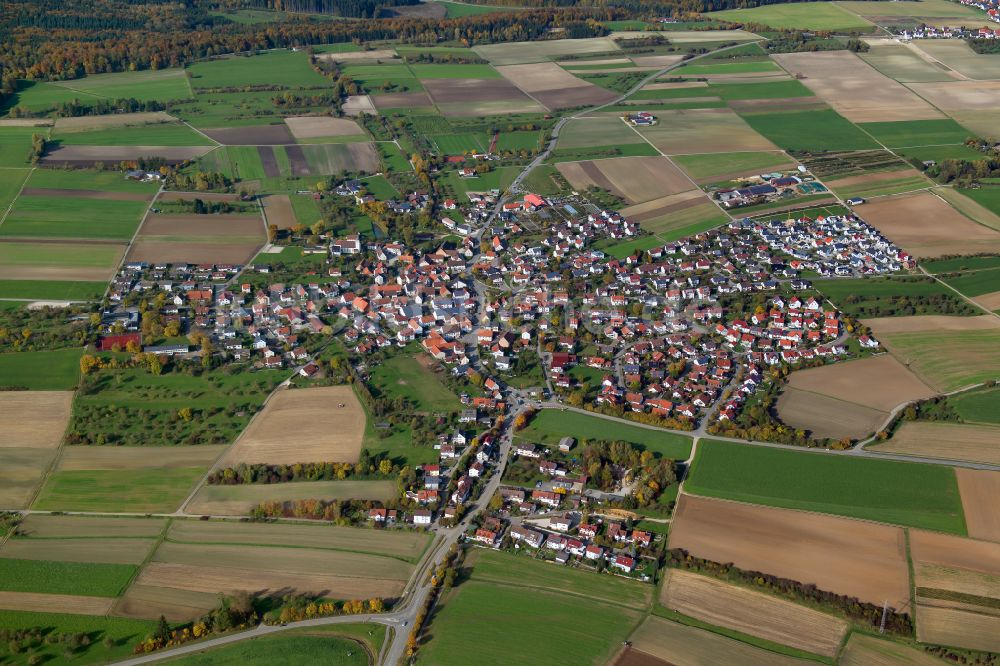 Luftaufnahme Ulm - Stadtrand mit landwirtschaftlichen Feldern in Ulm im Bundesland Baden-Württemberg, Deutschland