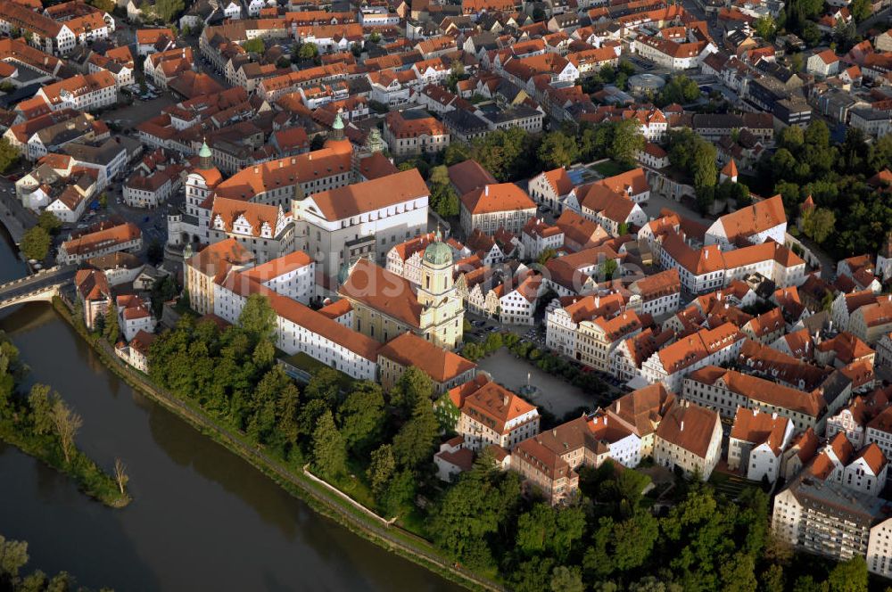 Neuburg an der Donau aus der Vogelperspektive: Stadtschloss von Neuburg an der Donau
