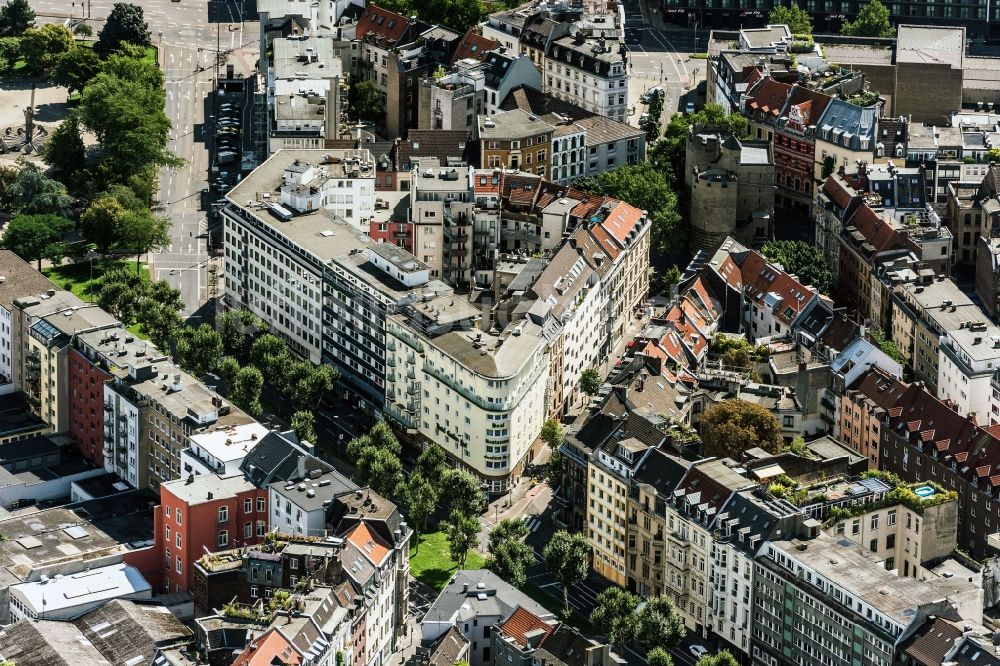 Luftbild Köln - Stadtteil Altstadt-Nord mit Blick auf die Eigensten-Torburg im Stadtgebiet in Köln im Bundesland Nordrhein-Westfalen, Deutschland