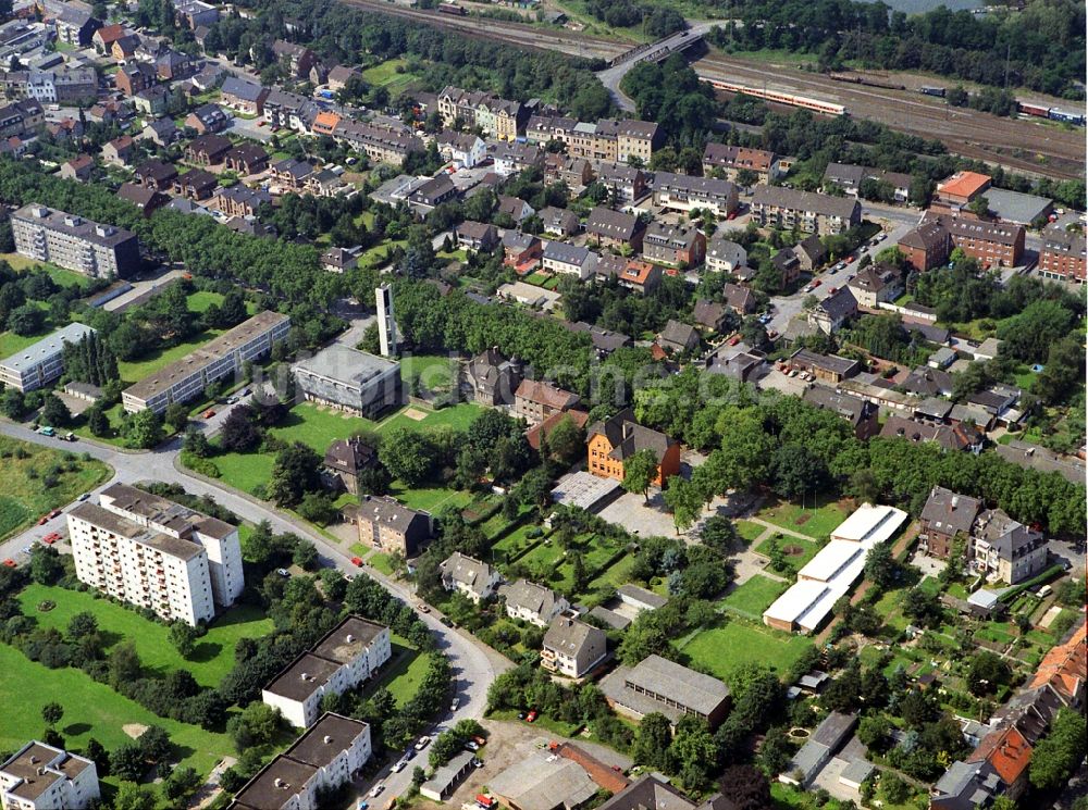Luftaufnahme Duisburg - Stadtteil Großenbaum im Stadtgebiet in Duisburg im Bundesland Nordrhein-Westfalen