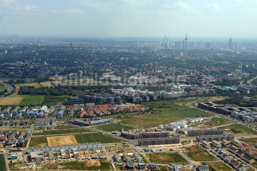 Luftbild FRANKFURT / Main - Stadtteil Riedberg und Zentrum von Frankfurt am Main