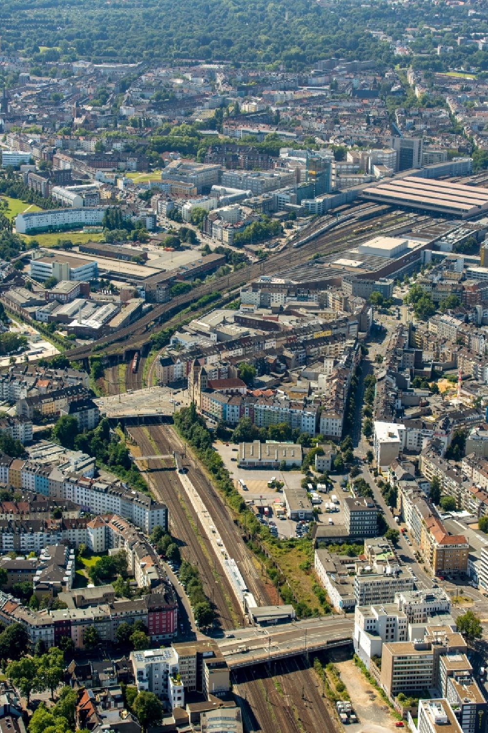 Luftbild Düsseldorf - Stadtteil Wehrhahn im Stadtgebiet in Düsseldorf im Bundesland Nordrhein-Westfalen