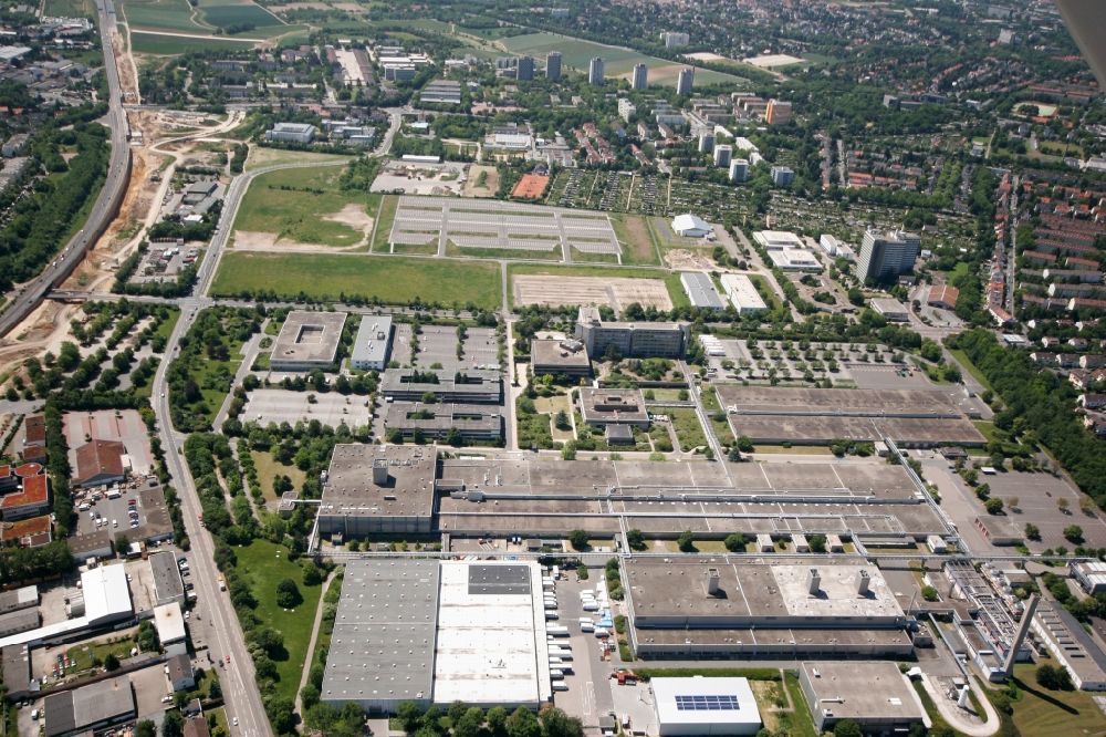 Mainz von oben - Stadtteilansicht des Industriegebietes in Weisenau in Mainz im Bundesland Rheinland-Pfalz
