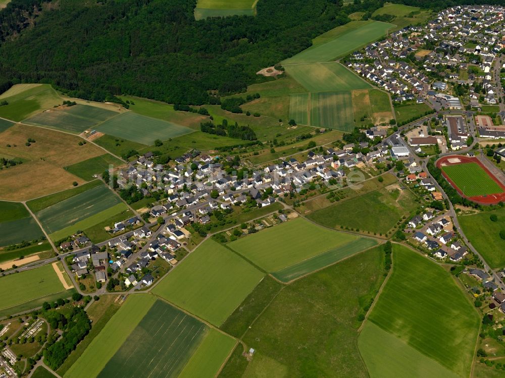Emmelshausen aus der Vogelperspektive: Stadtteilansicht von Lieselschied im Westen von Emmelshausen im Bundesland Rheinland-Pfalz