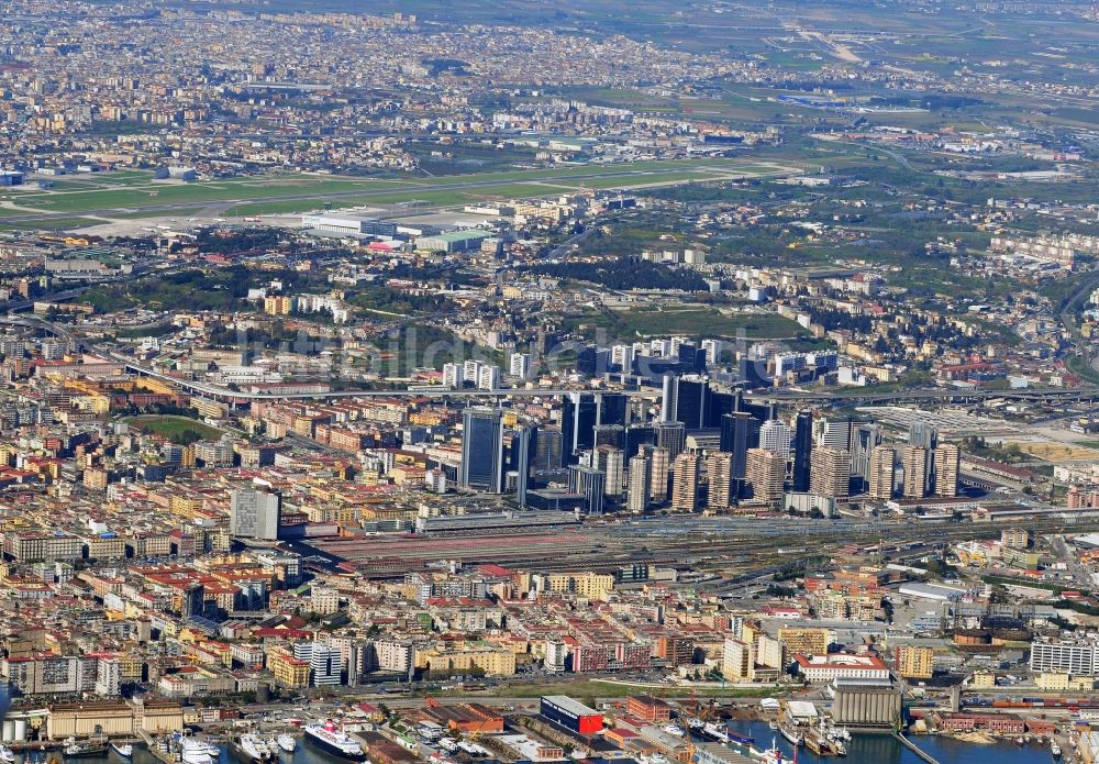 Luftaufnahme Neapel - Stadtteilansicht von Neapel in Italien