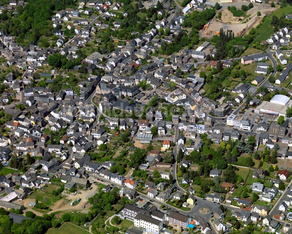 Mendig von oben - Stadtteilansicht von Niedermendig in Mendig im Bundesland Rheinland-Pfalz