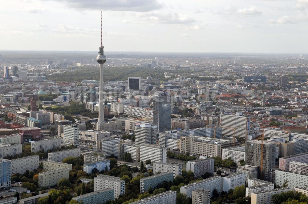 Berlin aus der Vogelperspektive: Stadtteilansicht Stadtzentrum Berlin - Ost am Berliner Fernsehturm