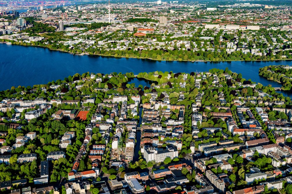 Luftbild Hamburg - Stadtteilansicht von Uhlenhorst am Ostufer der Außenalster in der Hansestadt Hamburg