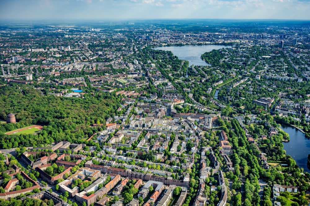 Luftaufnahme Hamburg - Stadtteilansicht von Winterhude r in der Hansestadt Hamburg