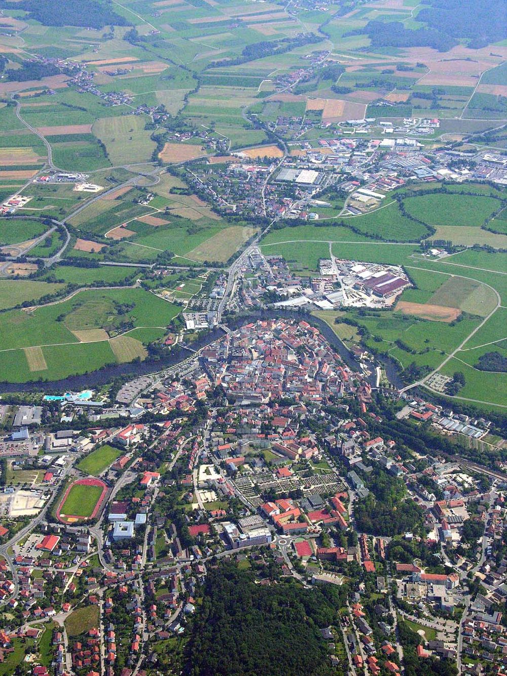 Cham (Bayern) von oben - Stadtzentrum - Cham