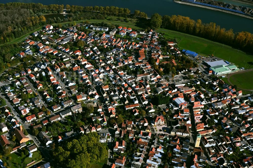 Luftaufnahme Altrip - Stadtzentrum im Innenstadtbereich in Altrip im Bundesland Rheinland-Pfalz, Deutschland