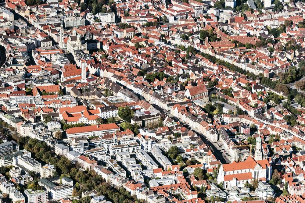 Augsburg von oben - Stadtzentrum im Innenstadtbereich in Augsburg im Bundesland Bayern, Deutschland