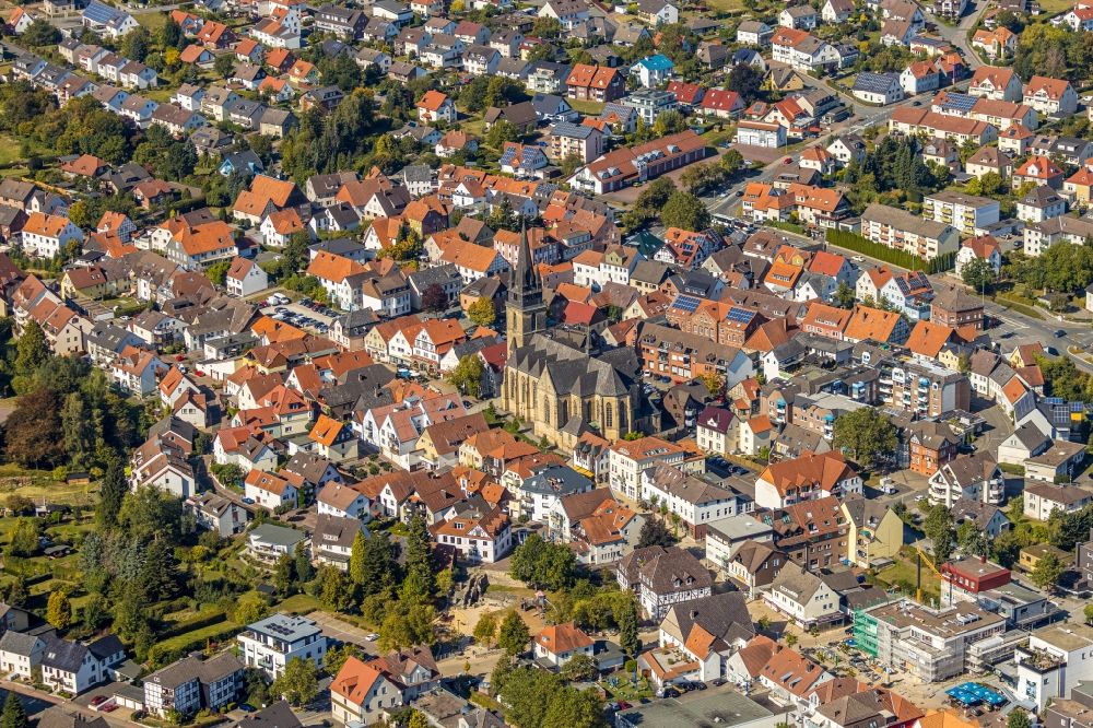 Luftaufnahme Bad Driburg - Stadtzentrum im Innenstadtbereich in Bad Driburg im Bundesland Nordrhein-Westfalen, Deutschland