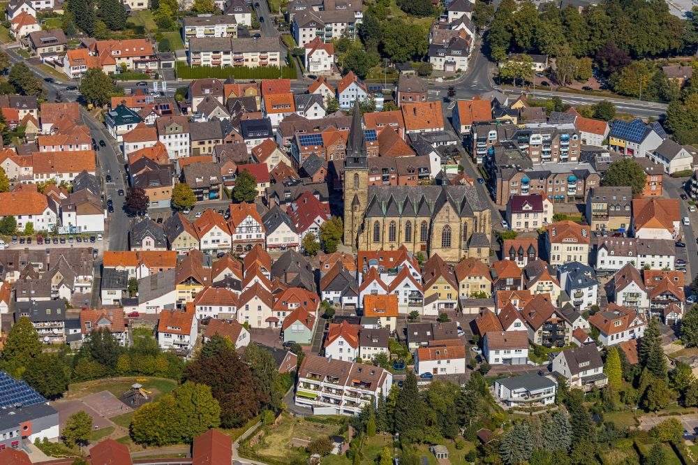Bad Driburg von oben - Stadtzentrum im Innenstadtbereich in Bad Driburg im Bundesland Nordrhein-Westfalen, Deutschland