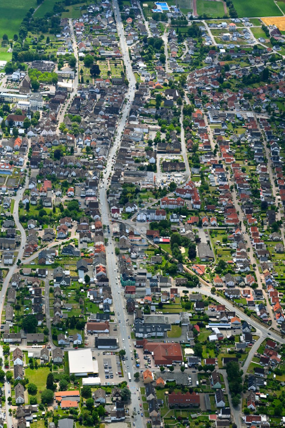 Beverungen von oben - Stadtzentrum im Innenstadtbereich in Beverungen im Bundesland Nordrhein-Westfalen, Deutschland