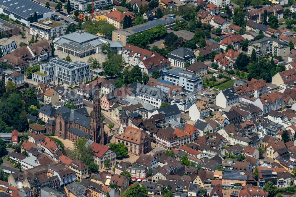 Bühl von oben - Stadtzentrum im Innenstadtbereich in Bühl im Bundesland Baden-Württemberg, Deutschland