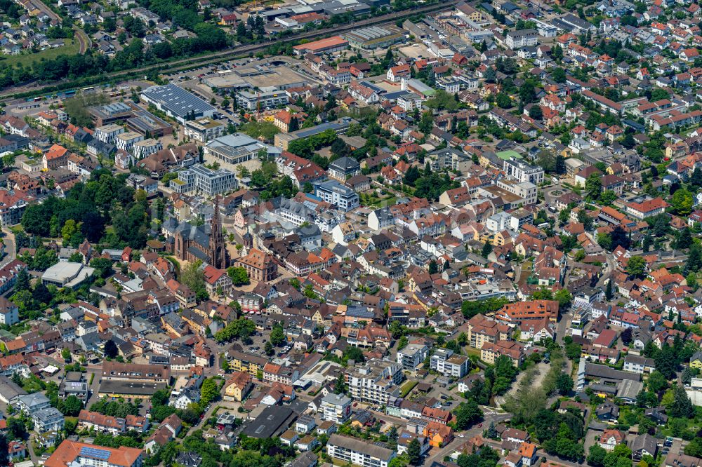Luftaufnahme Bühl - Stadtzentrum im Innenstadtbereich in Bühl im Bundesland Baden-Württemberg, Deutschland