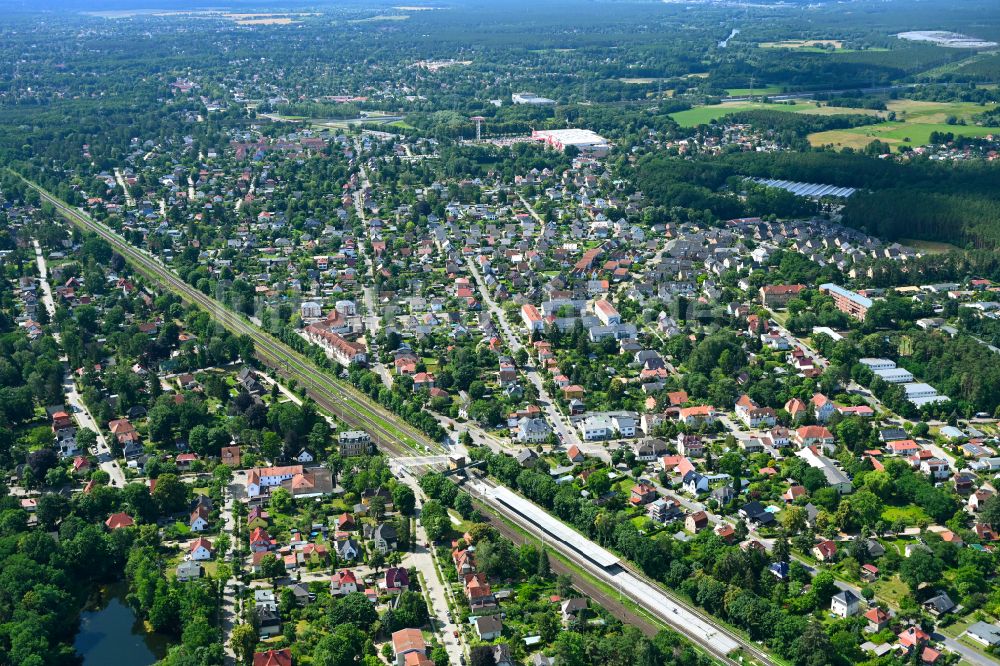 Borgsdorf von oben - Stadtzentrum im Innenstadtbereich in Borgsdorf im Bundesland Brandenburg, Deutschland