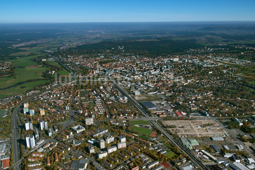 Bruck aus der Vogelperspektive: Stadtzentrum im Innenstadtbereich in Bruck im Bundesland Bayern, Deutschland