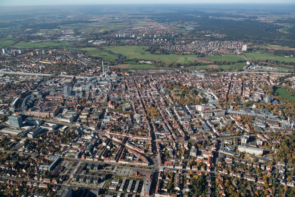 Bruck von oben - Stadtzentrum im Innenstadtbereich in Bruck im Bundesland Bayern, Deutschland