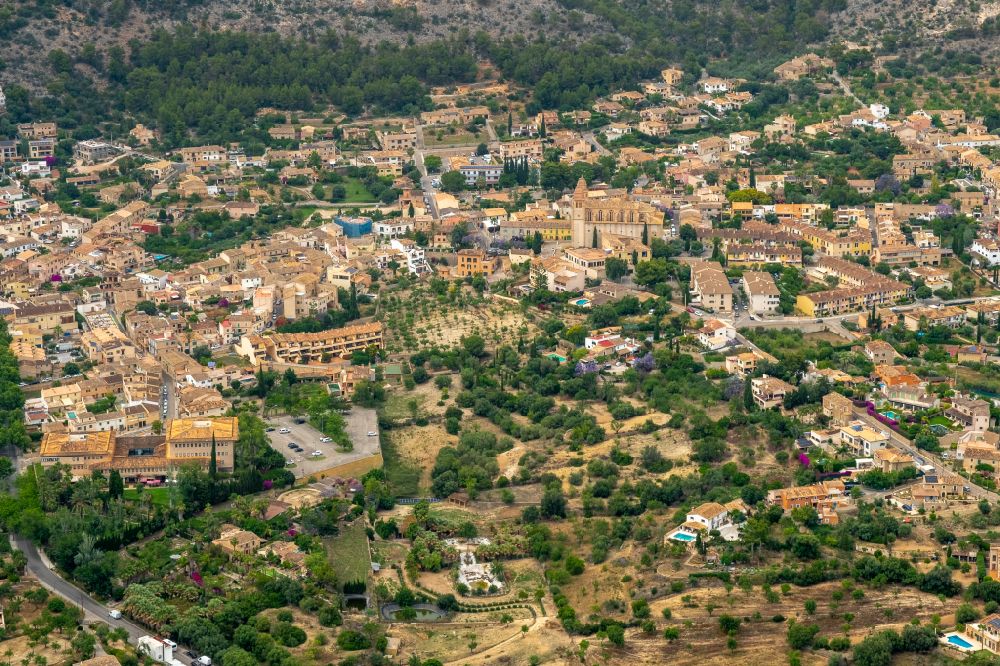 Luftbild Calvia - Stadtzentrum im Innenstadtbereich in Calvia in Balearische Insel Mallorca, Spanien