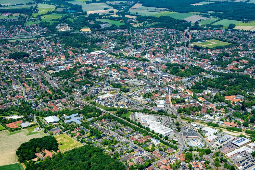 Cloppenburg aus der Vogelperspektive: Stadtzentrum im Innenstadtbereich in Cloppenburg im Bundesland Niedersachsen