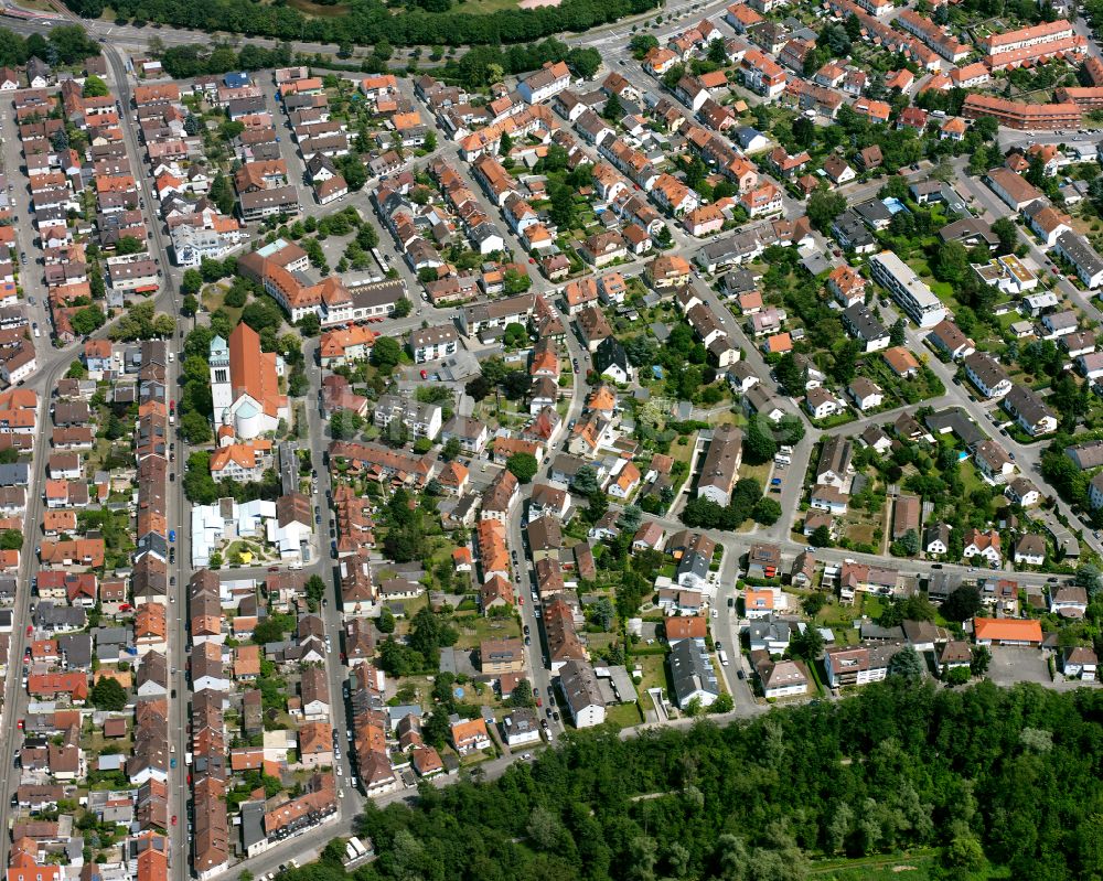 Daxlanden aus der Vogelperspektive: Stadtzentrum im Innenstadtbereich in Daxlanden im Bundesland Baden-Württemberg, Deutschland