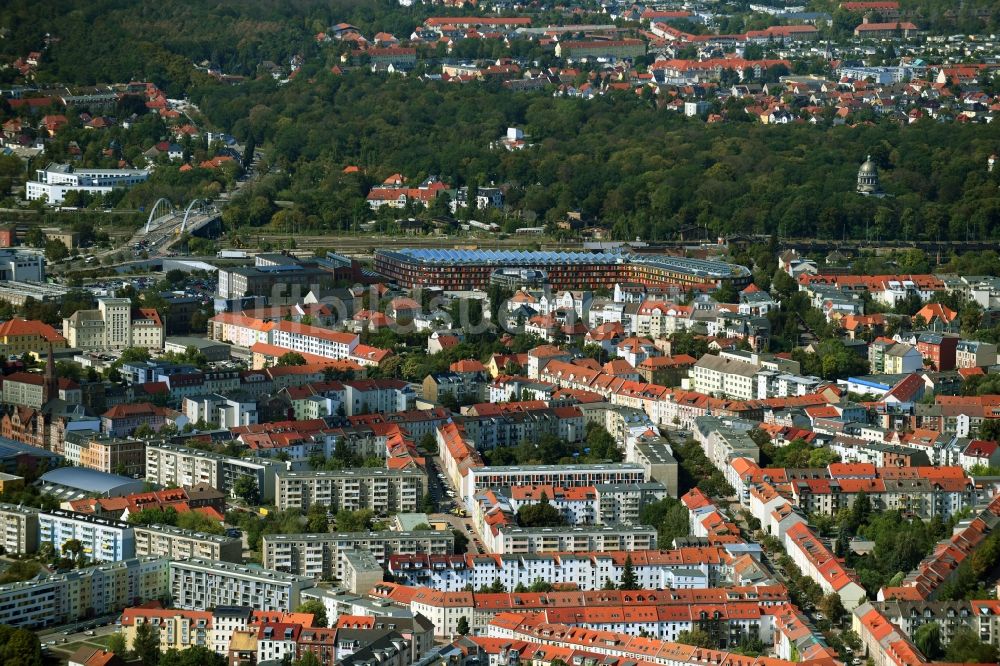 Dessau aus der Vogelperspektive: Stadtzentrum im Innenstadtbereich in Dessau im Bundesland Sachsen-Anhalt, Deutschland