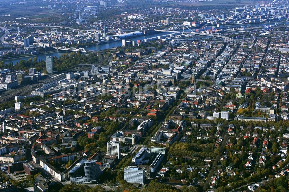 Luftbild Mannheim - Stadtzentrum im Innenstadtbereich entlang der Augustaanlage in Mannheim im Bundesland Baden-Württemberg, Deutschland