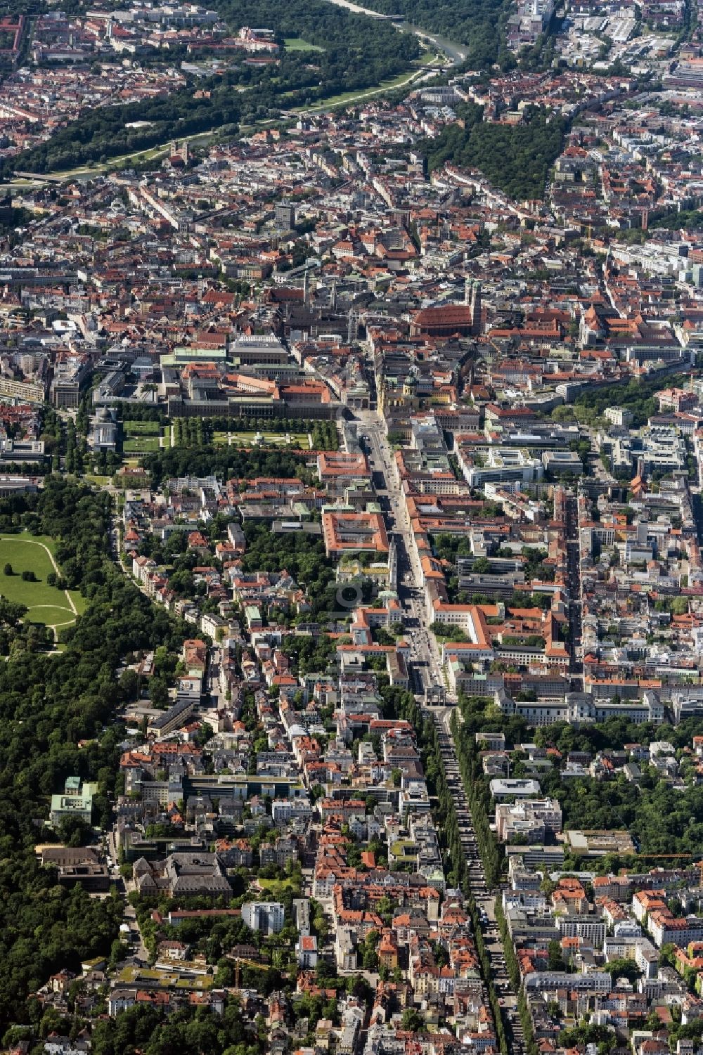 Luftbild München - Stadtzentrum im Innenstadtbereich entlang der Ludwigstraße in München im Bundesland Bayern, Deutschland