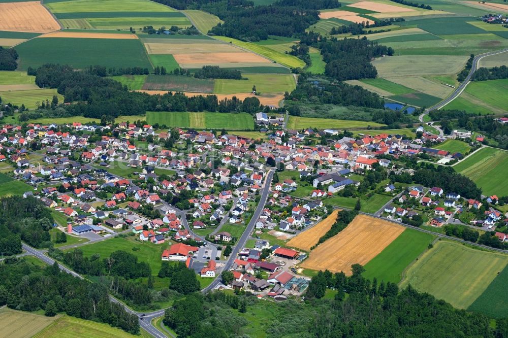Luftaufnahme Freihung - Stadtzentrum im Innenstadtbereich in Freihung im Bundesland Bayern, Deutschland