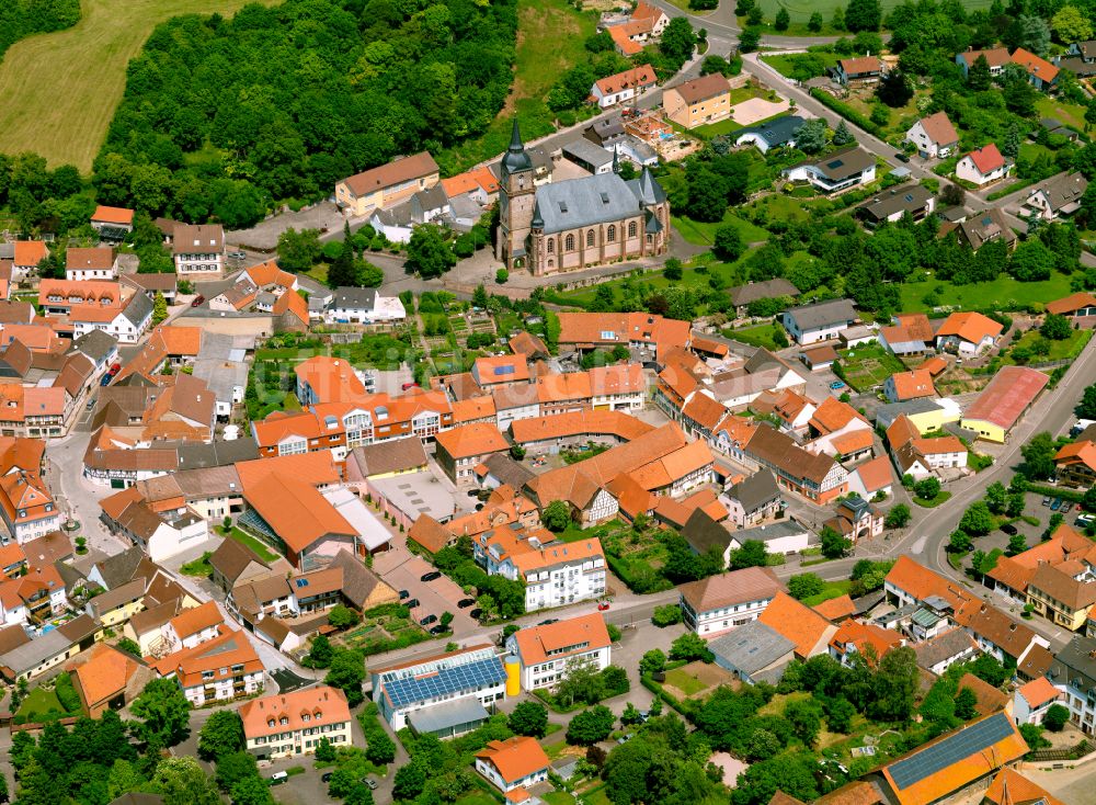 Göllheim aus der Vogelperspektive: Stadtzentrum im Innenstadtbereich in Göllheim im Bundesland Rheinland-Pfalz, Deutschland
