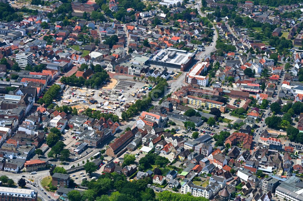 Heide von oben - Stadtzentrum im Innenstadtbereich in Heide im Bundesland Schleswig-Holstein, Deutschland