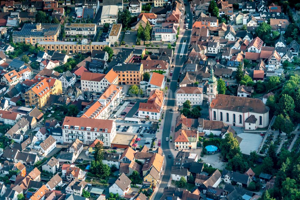 Luftaufnahme Herbolzheim - Stadtzentrum im Innenstadtbereich in Herbolzheim im Bundesland Baden-Württemberg, Deutschland